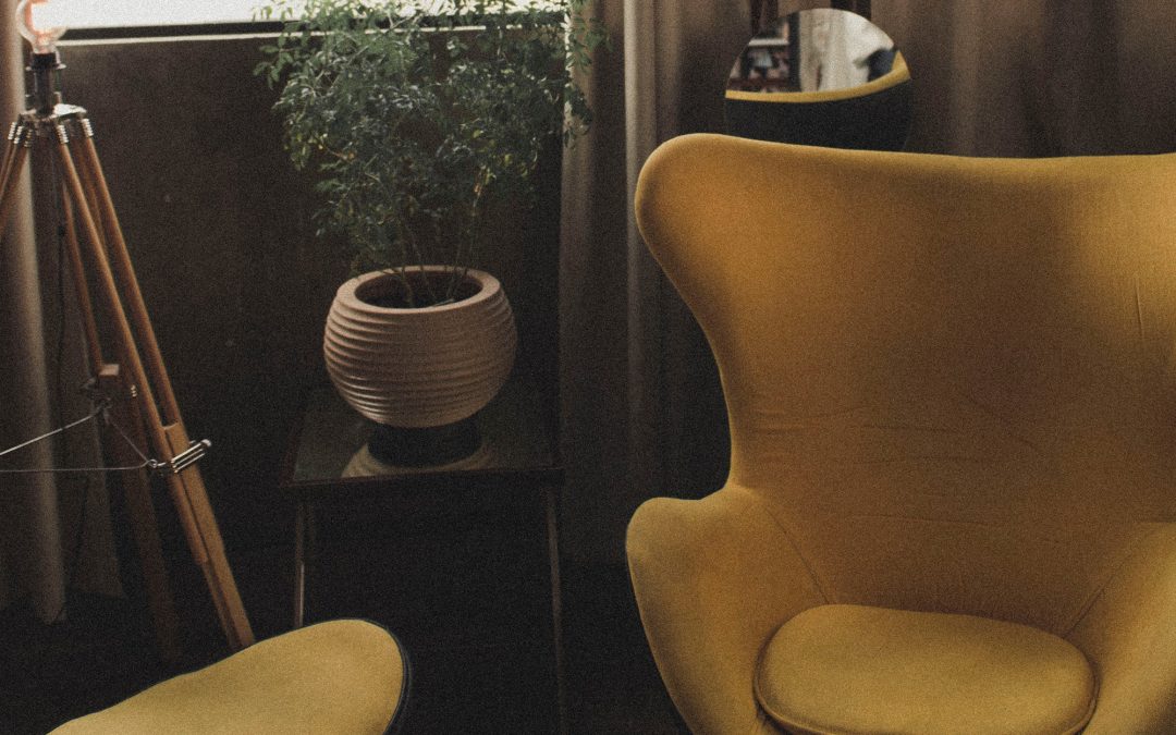 Sophisticated and Contemporary Lounge Chairs