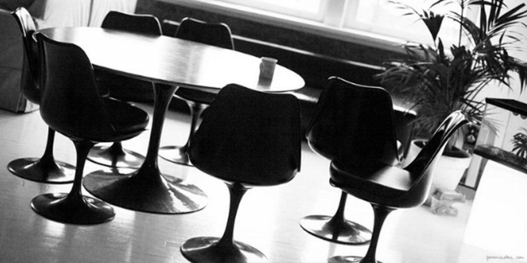 Eero Saarinen Black Tulip Table & Chairs
