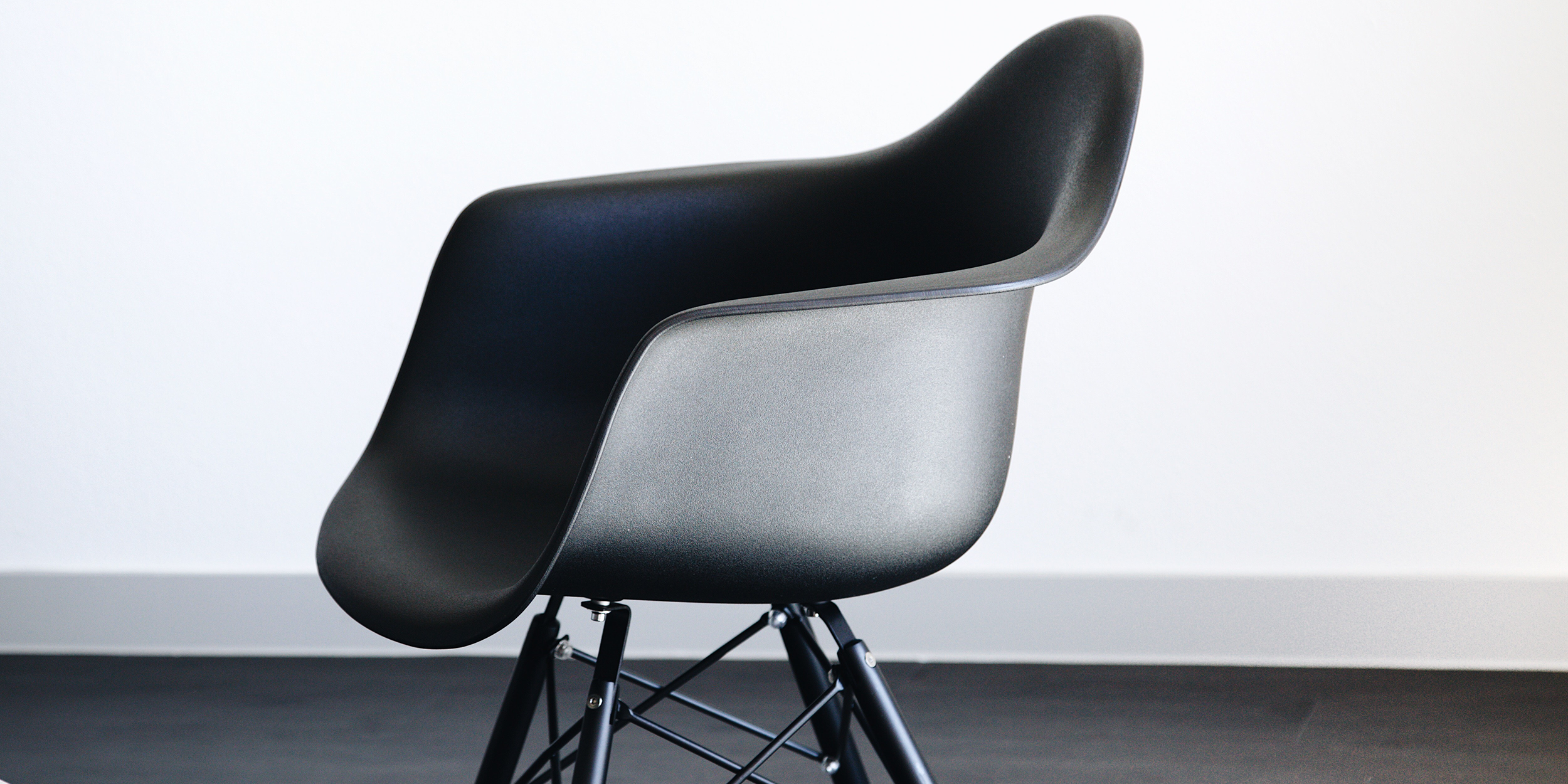 Eames All Black DAW Chair