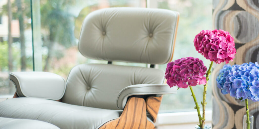 flowers-with-leather-lounge-chair