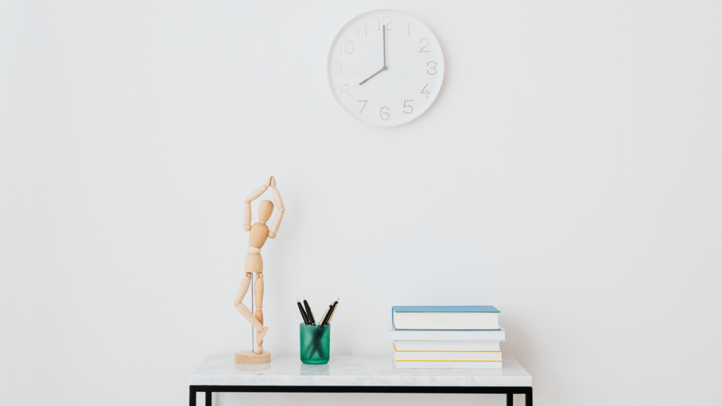 clock-over-side-table