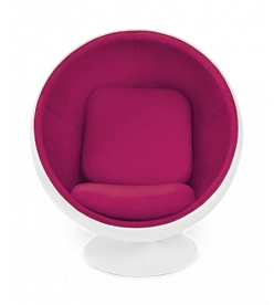 Eero Aarnio Ball Chair Replica in Pink Wool - front